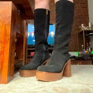 Bought used, but in great shape, I’ve never worn them!